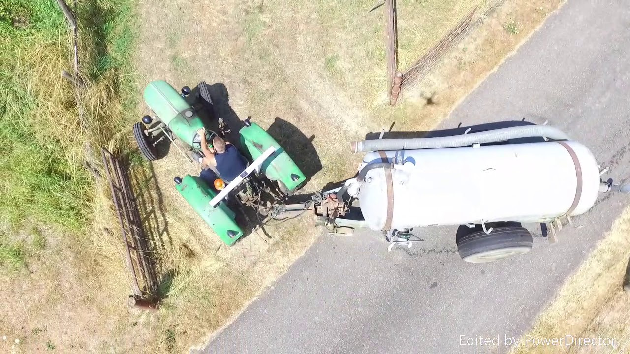 water rijden deutz d30s met giertank [dji phantom 3 standard]loonbedrijf van Meeteren