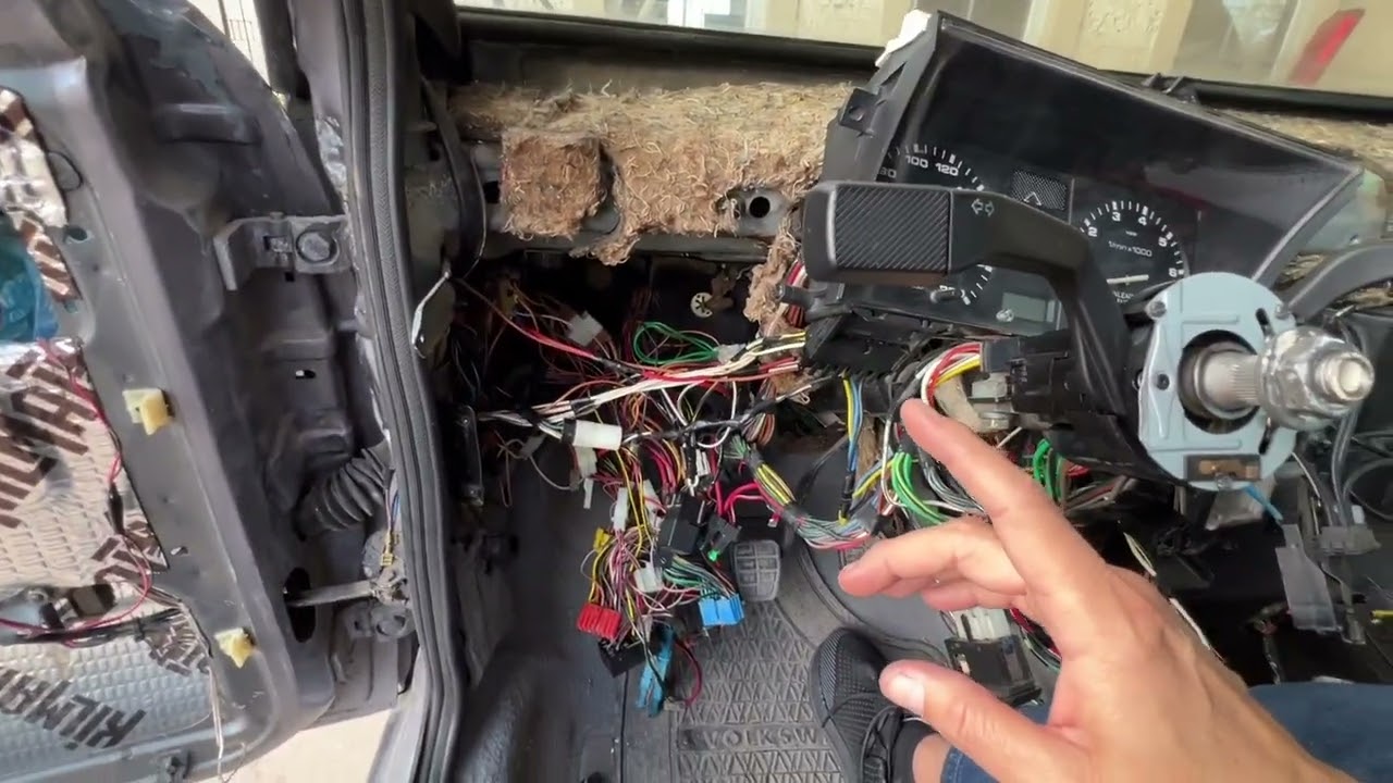 Instalación de alarma original Golf-Jetta Mk2 video 1