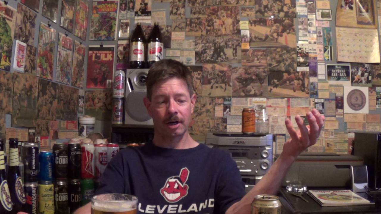 Louisiana Beer Reviews: Miller High Life 