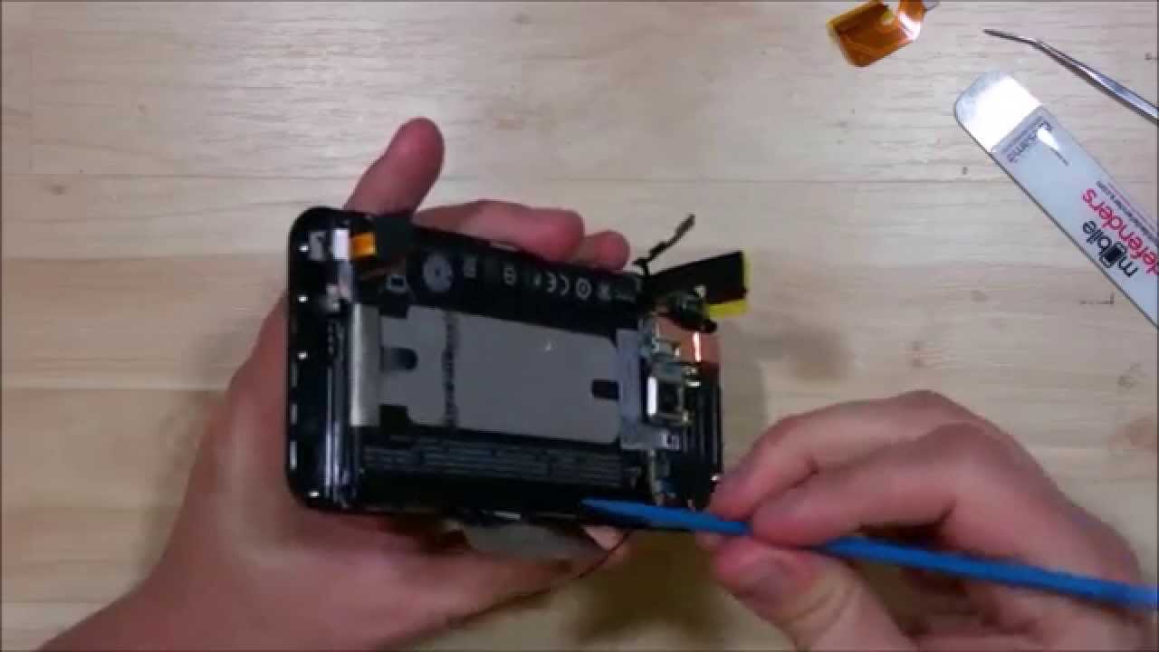 Разборка HTC One M9 — менее чем за 9 минут.