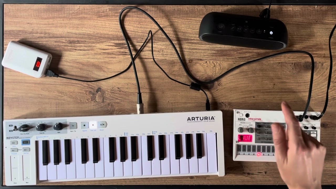 Playing around with Volca Sample and Arturia Keystep