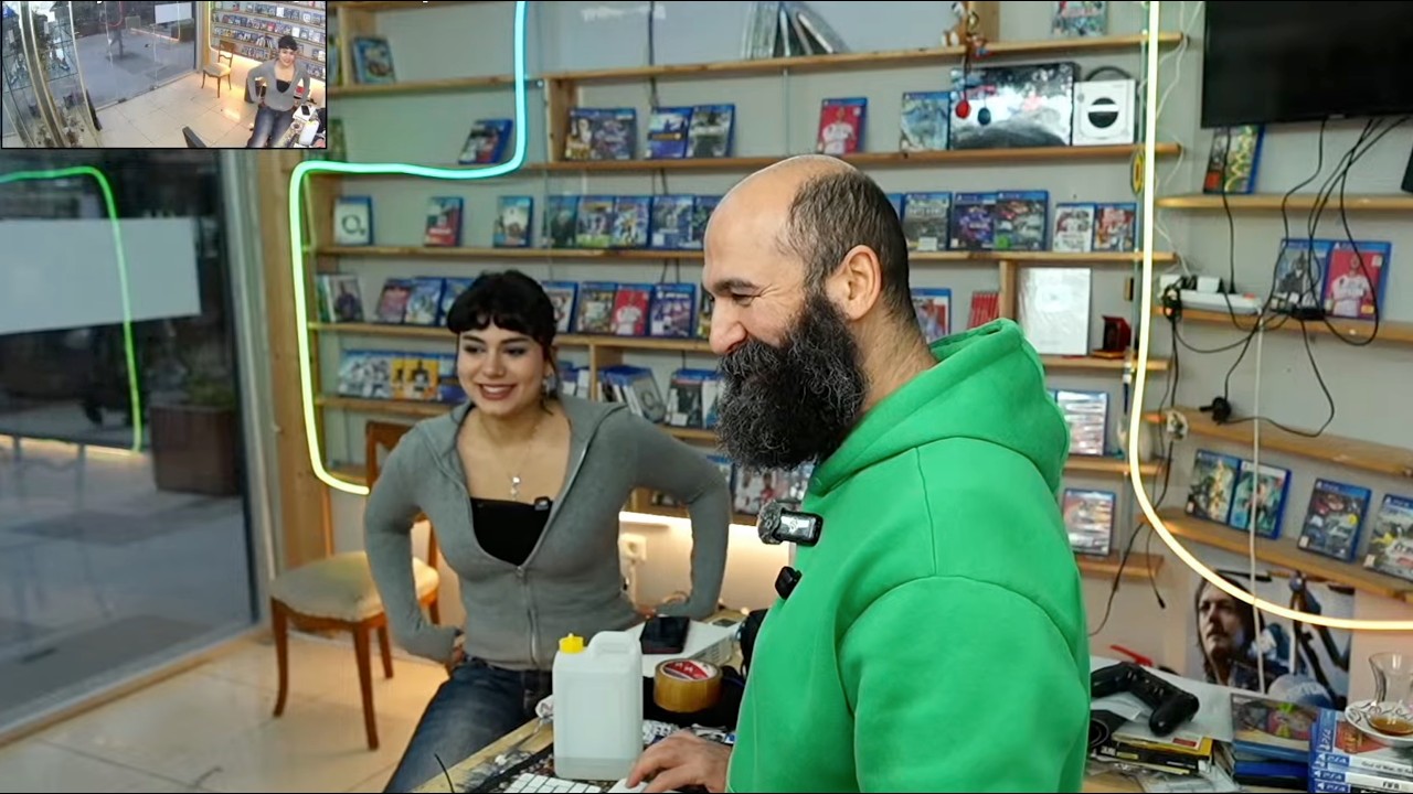 Ziyaret&ccedil;imiz Asya ile Konsol Oyun D&uuml;kkan Mesaisi [Canlı🔴Esnaf]