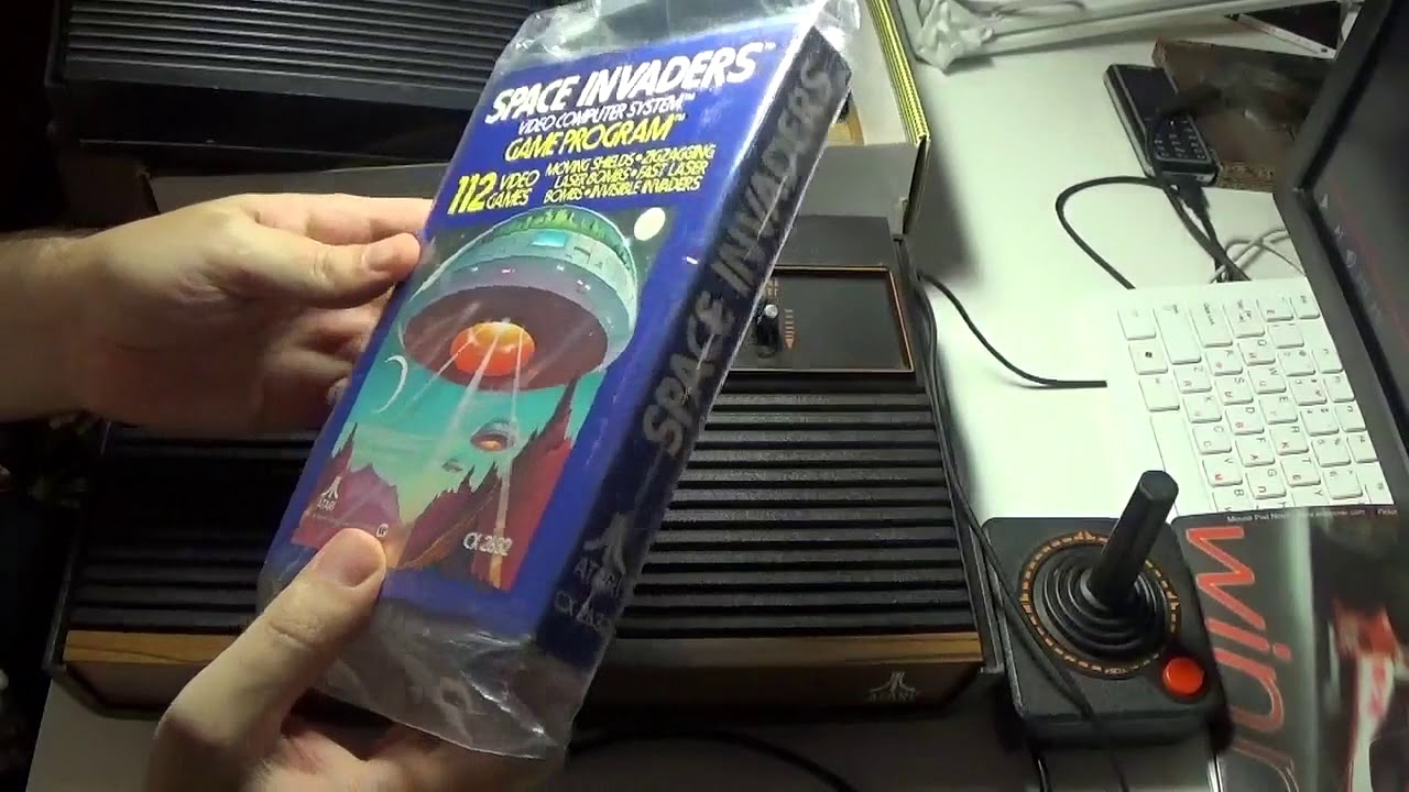 №1 Обзор ATARI 2600 + игра Space Invaders