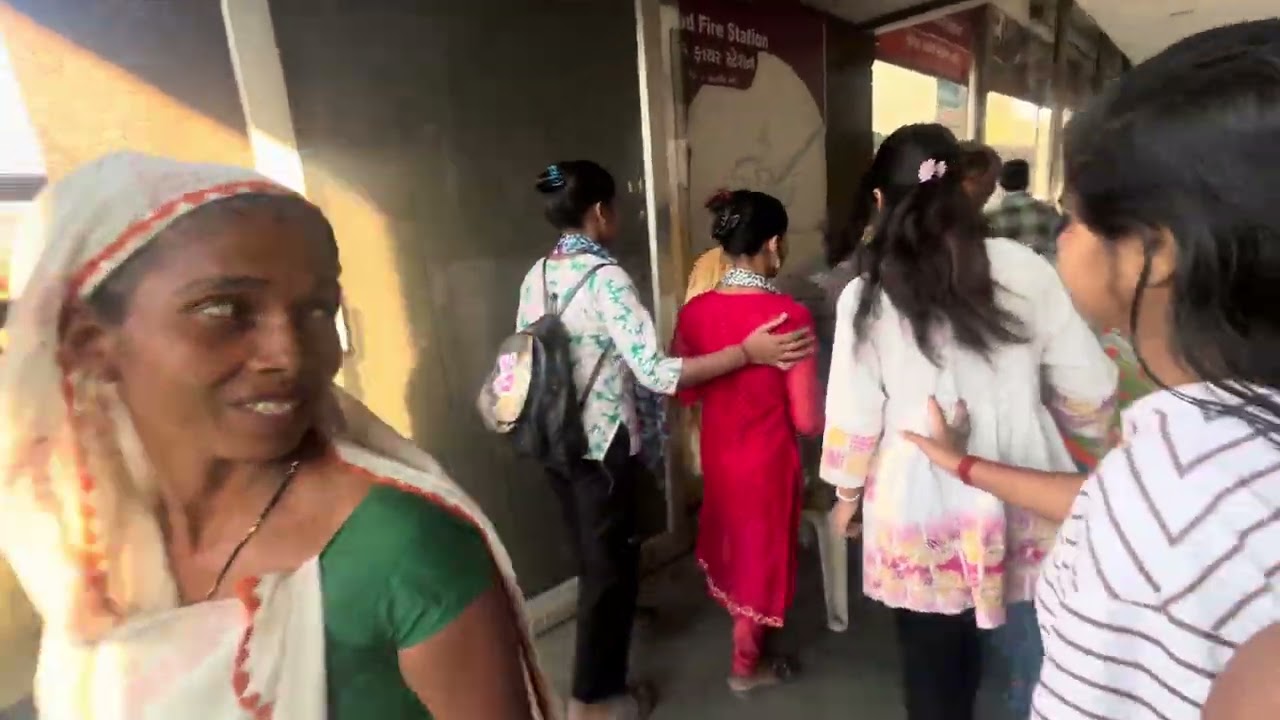 Tesn Par Meri Didi Mil gaei 