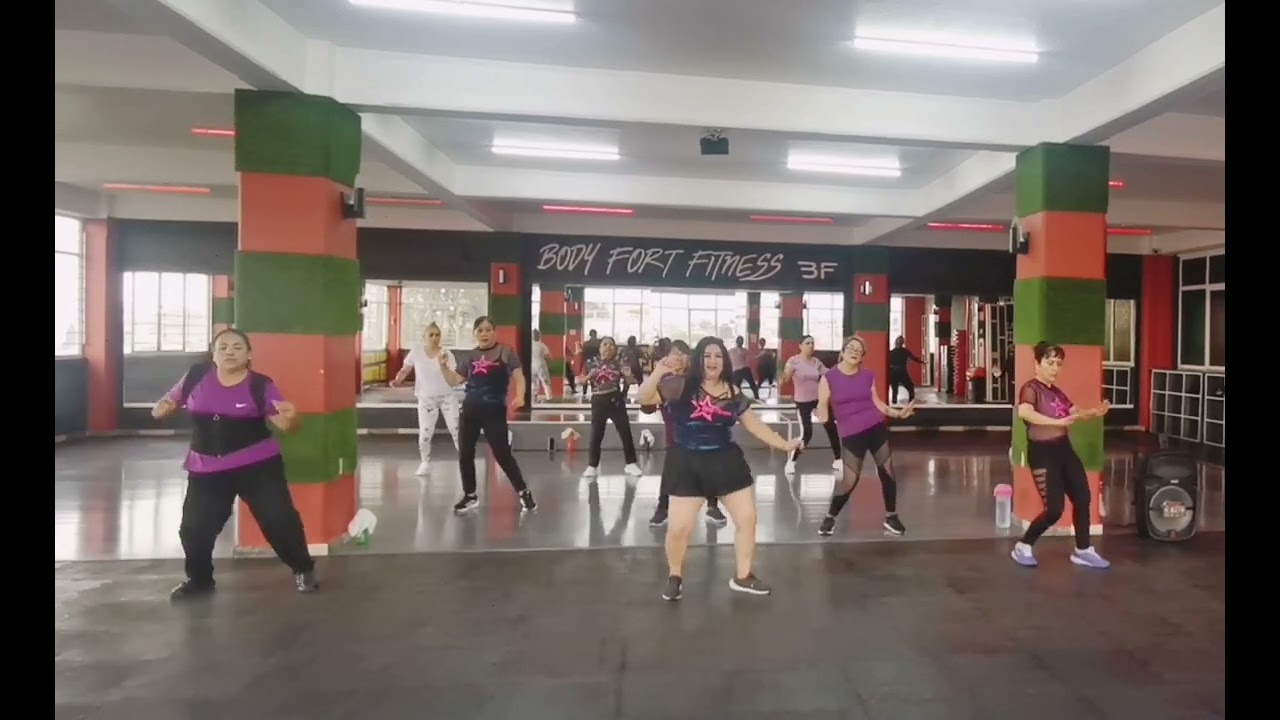 La Cumbia del Cuervo - Kings del Wepa Coreografía by Karen Leal 💜👌😍#LealFitness