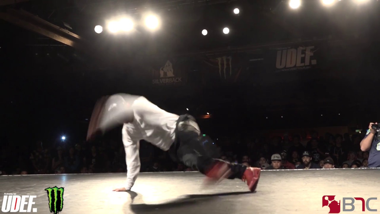Top 8 Footwork | Massive Monkees Day 2017 | Pro Breaking Tour | BNC