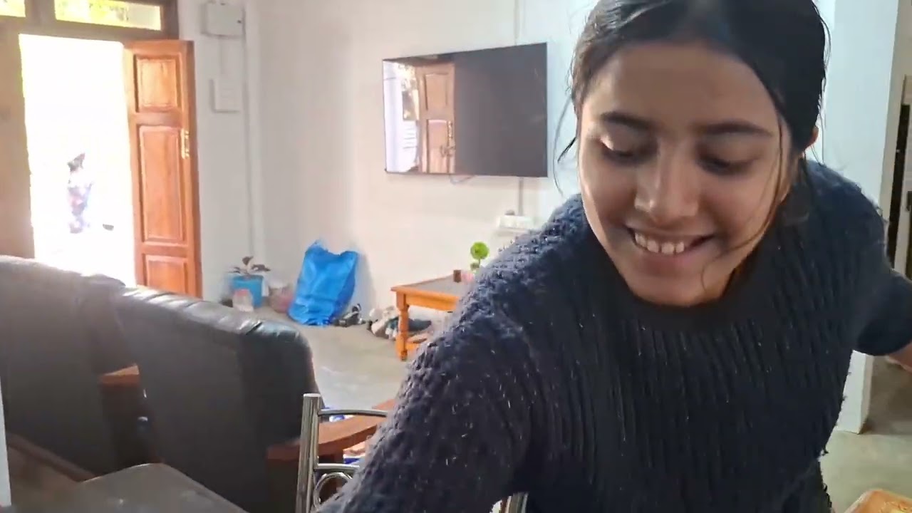 Israel bata aaye pachi Aama kitchen ma Chori sangai milera kaam gareko | Pankaj Fish and Katla Fish