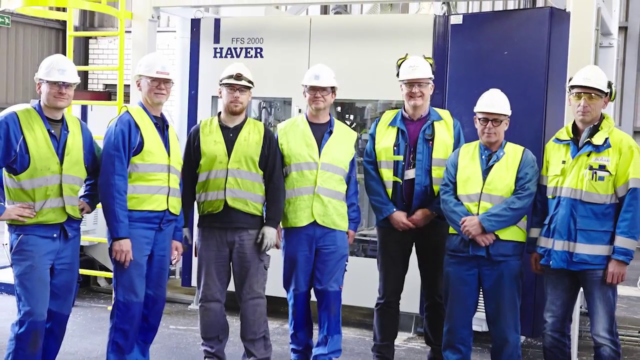 Vermeulen Ingenieursbureau - Verpakkingslijn met FFS machine, palletiseerder en rekhoesmachine