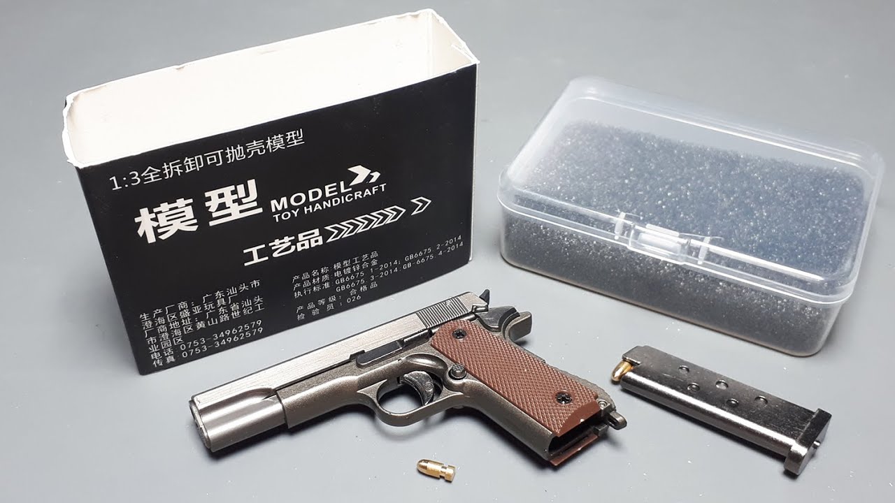 1/3 Colt 1911 shell eject by Model Toy Handicraft mini metal alloy keychain model toy gun pistol 1:3