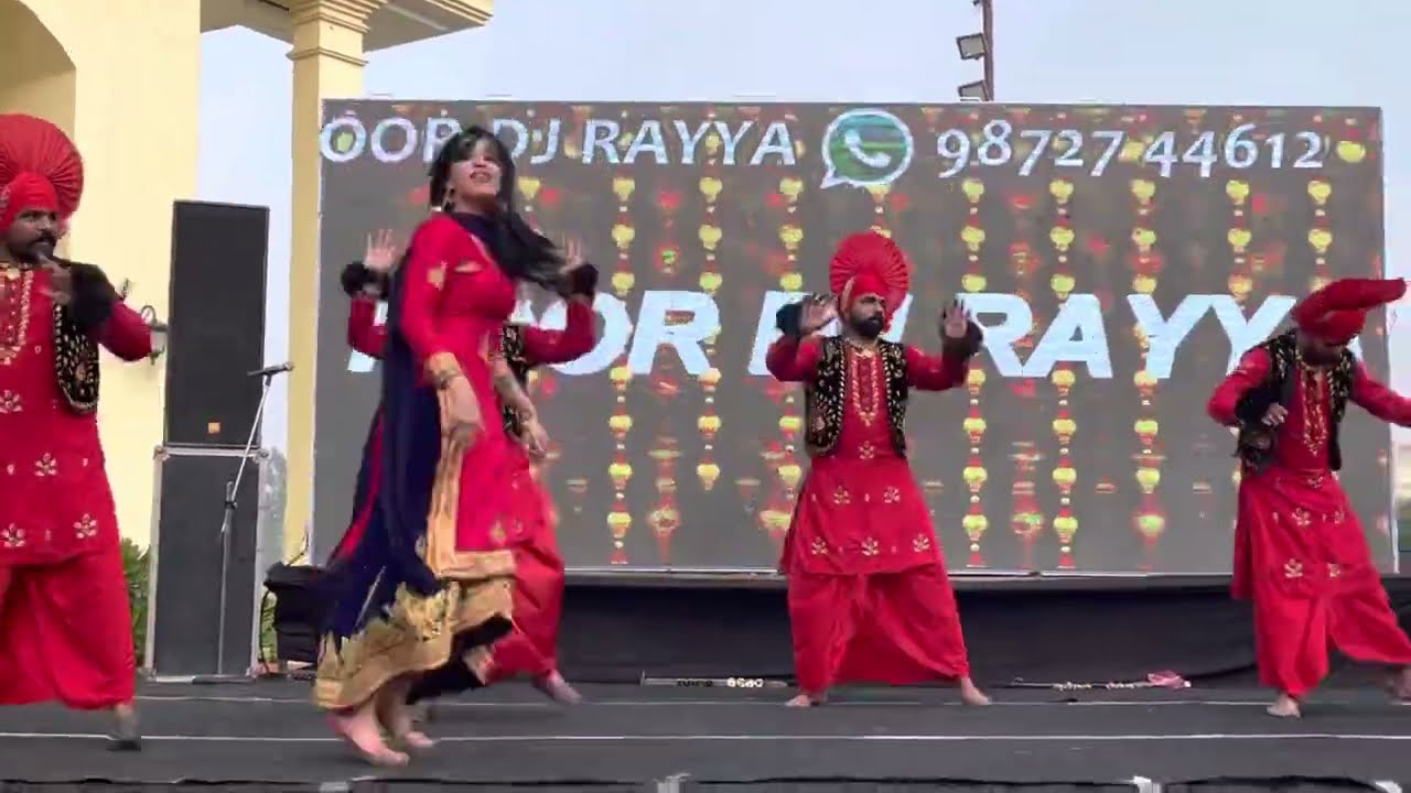ਅੱਗ ਲਾਈ ਜਾਂਦੀ Jasnoor | Bhangra Queen Jasnoor | Noor Dj Rayya Amritsar | Bhangra Dance Group