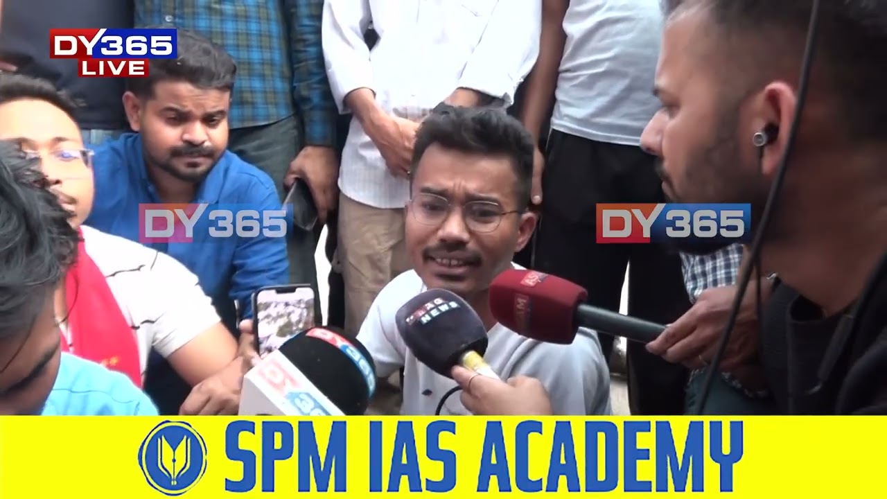 ৰাজীৱ ভৱনত কংগ্ৰেছ কৰ্মীক আৰক্ষীয়ে কৰি ল’লে নেকি টাৰ্গেট?