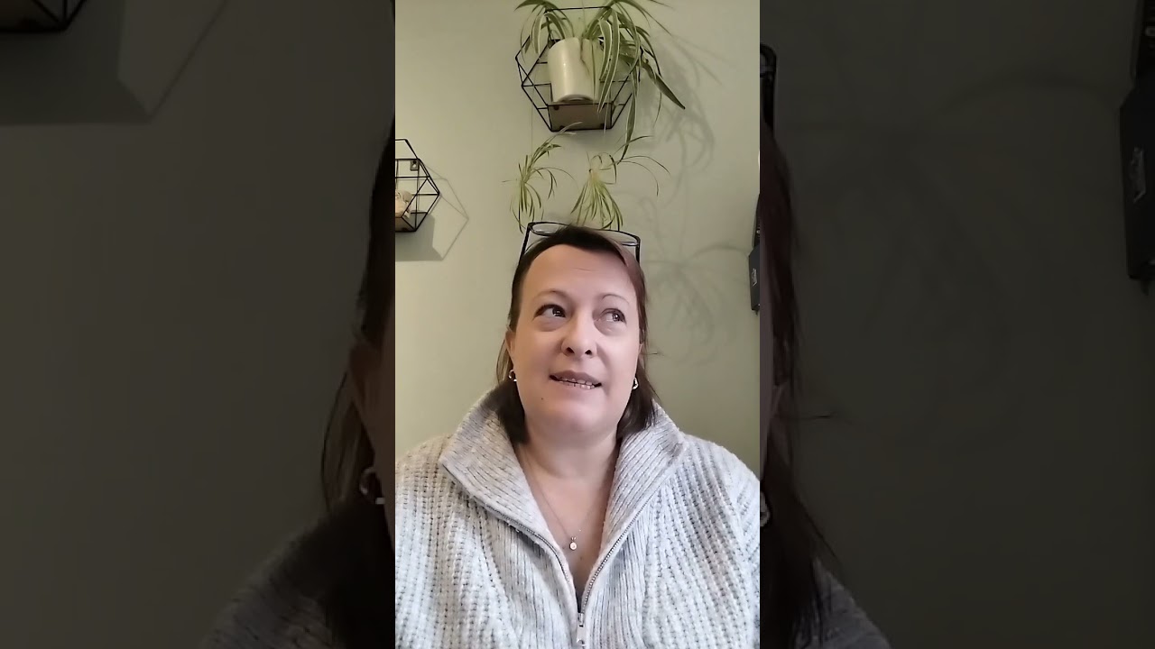 Hi, I'm Mel. I create short, clear educational videos to support children #homeschool