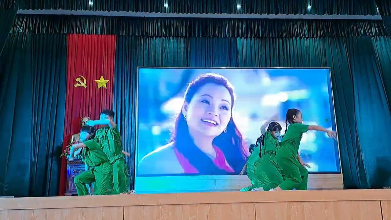 múa cảm ơn chú bộ đội. trường tiểu học Vĩnh Ngọc. Nha Trang