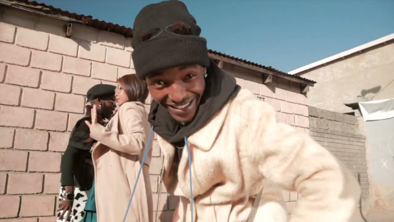 Ungamane'Uyeke (Official Music Video)