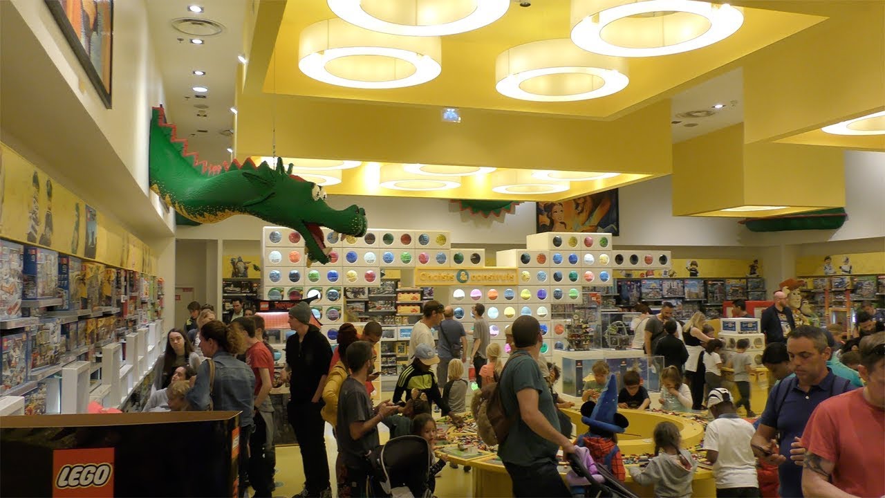 LEGO Store Tour At Disneyland Paris 2017!