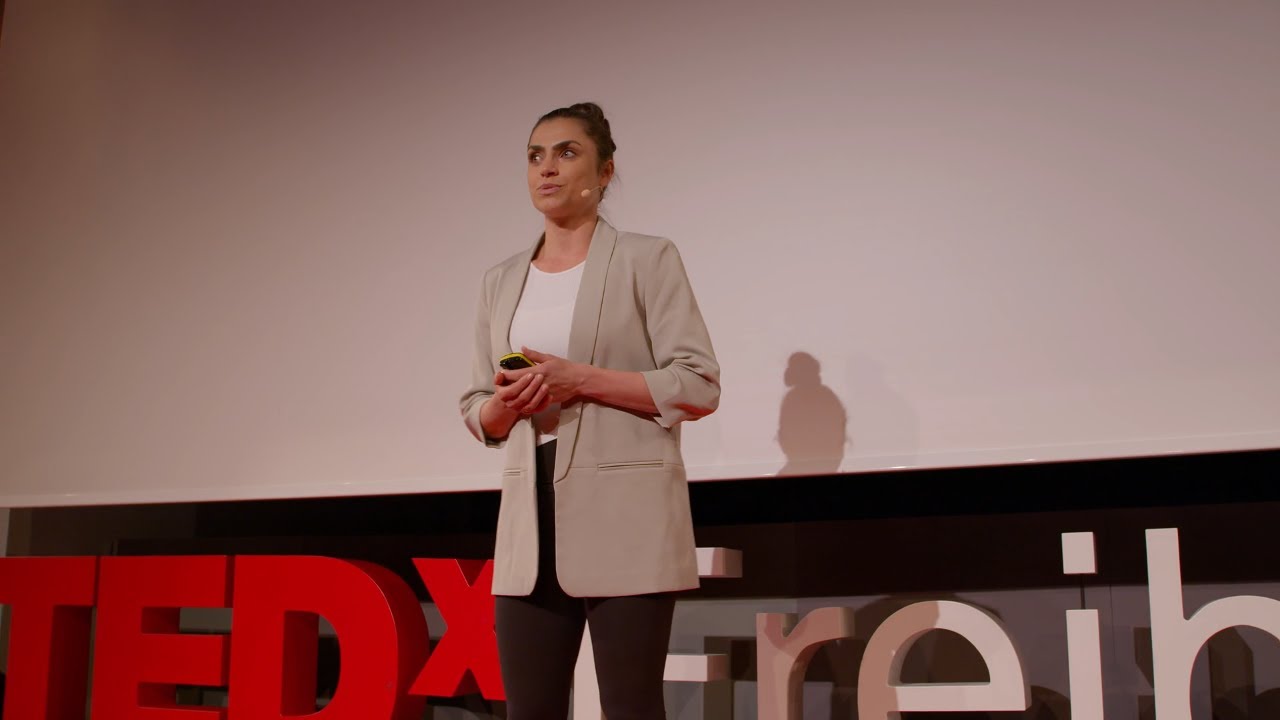 Power aus der Mitte: Der Beckenboden in Bewegung | Franziska Kretzschmar | TEDxFreiburg