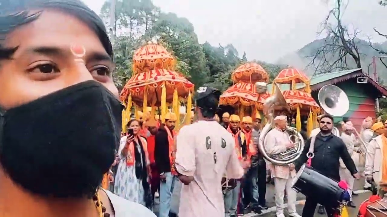 भवाली में बारिश के बीच वाल्मीकि प्रकट उत्सव में उमड़ा आस्था का सैलाब, जयकारों से गुंजा शहर
