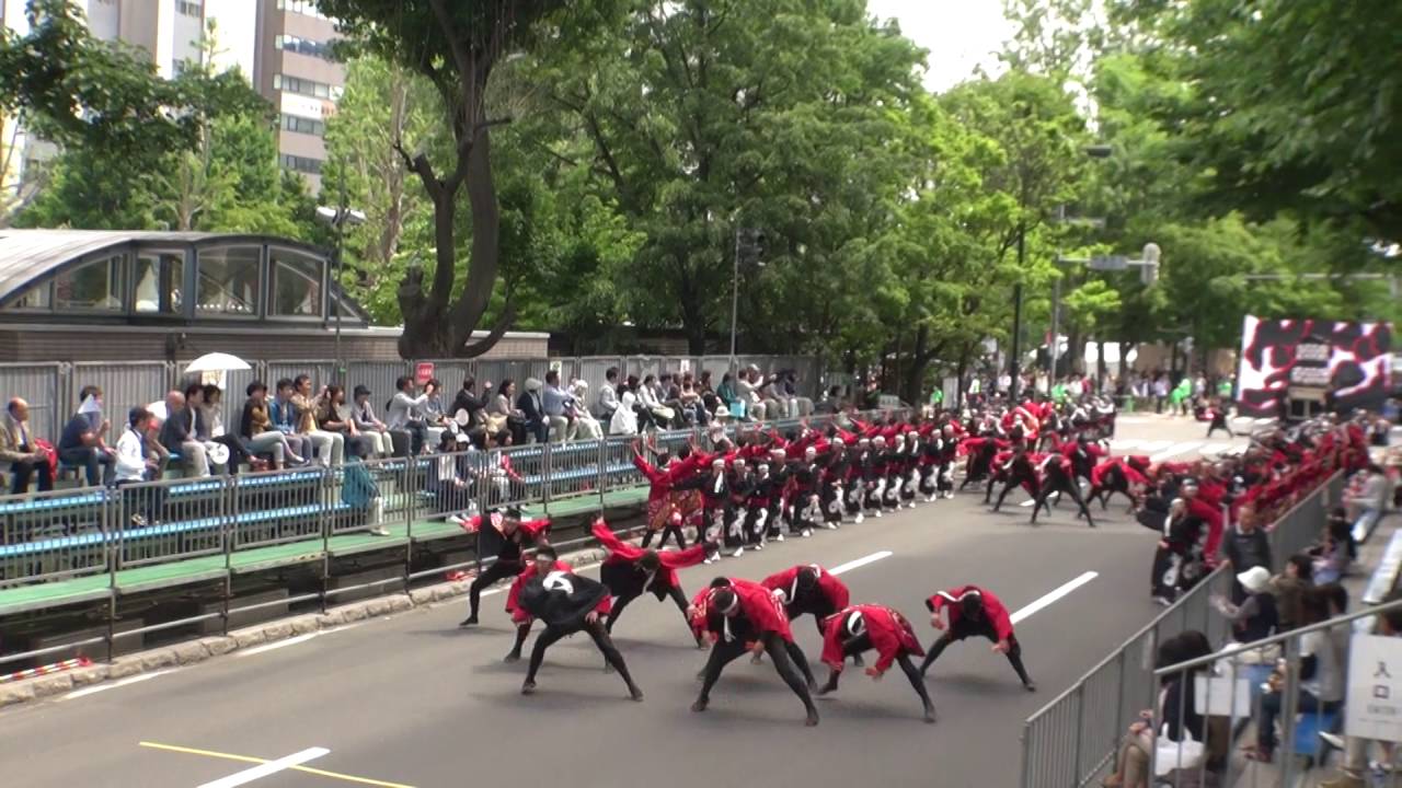 2016　６　11　YOSAKOIソーラン祭り　大通パレード　笑゛　１本目