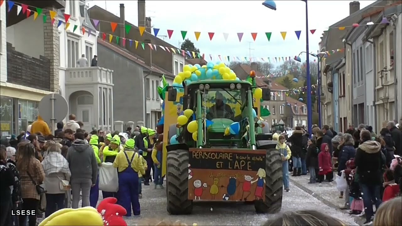 Château-Salins première cavalcade de carnaval le 3 avril 2022.