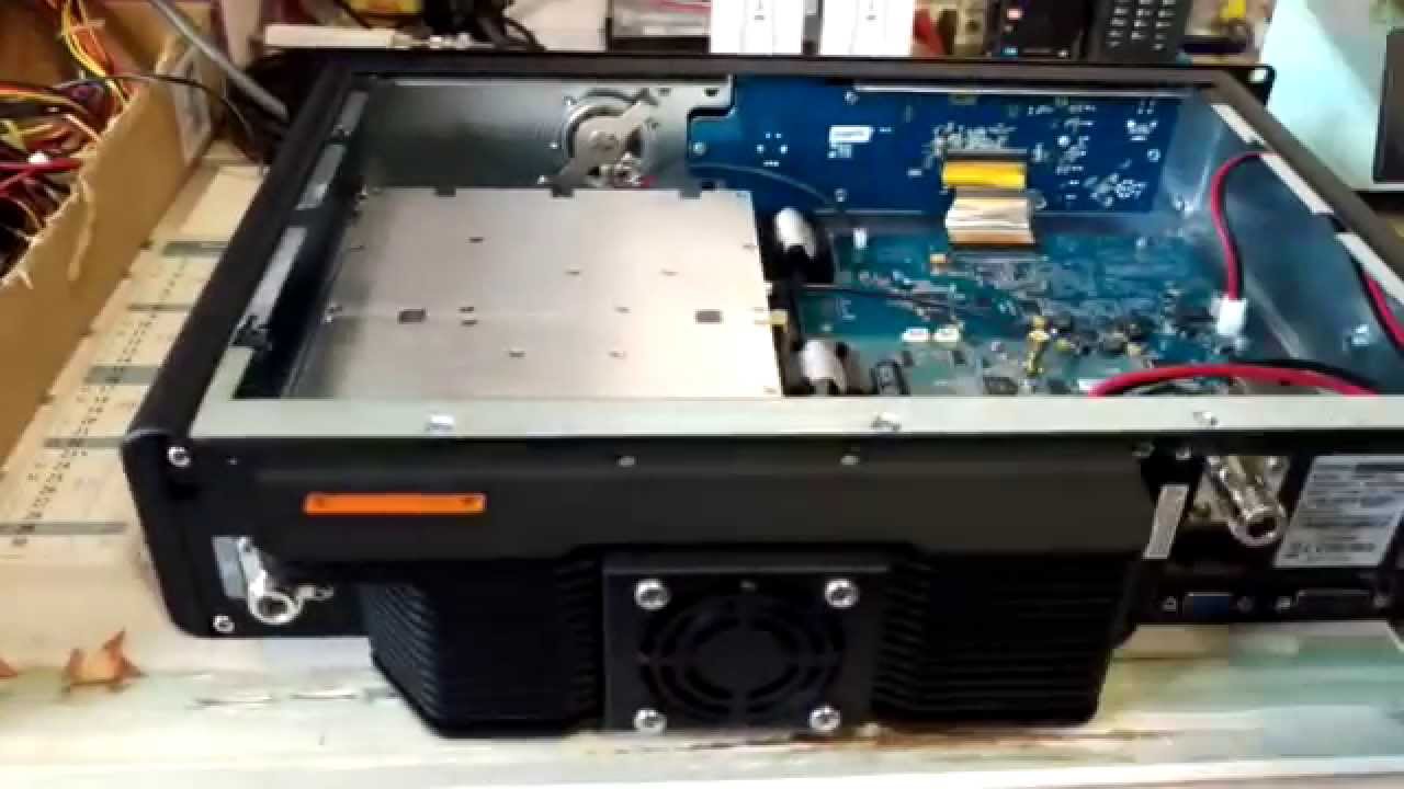 Montage d'un Duplexeur Procom dans un relais DMR Hytera RD985