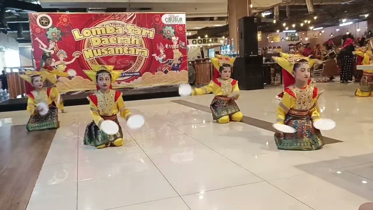 Lomba Tari Piring
