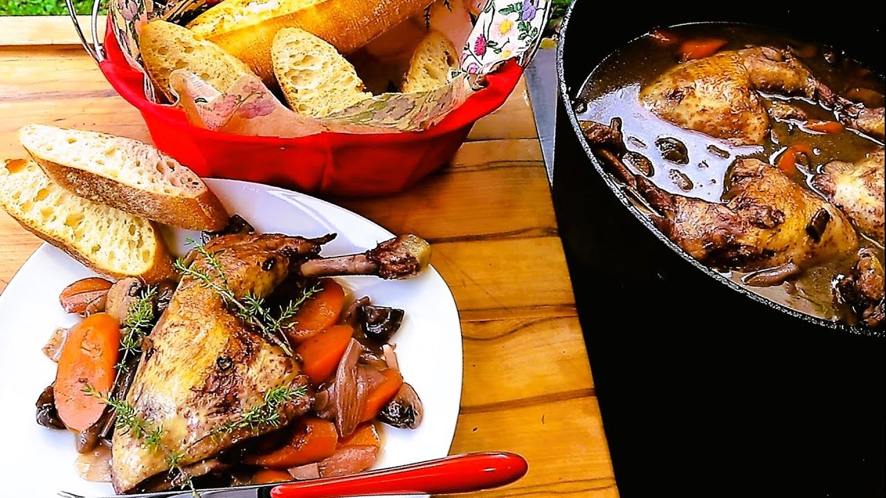 Coq au Vin aus dem Dutch Oven  So lecker und so einfach.