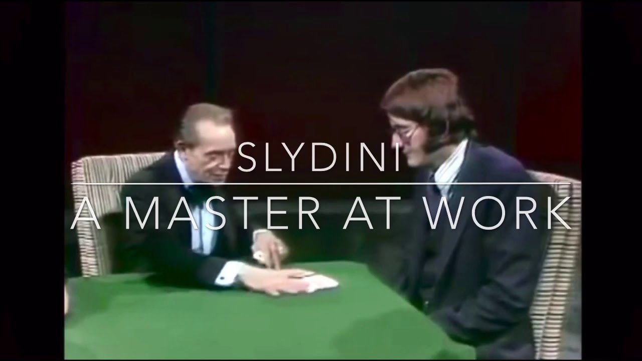 Slydini (Helicopter Card trick routine)