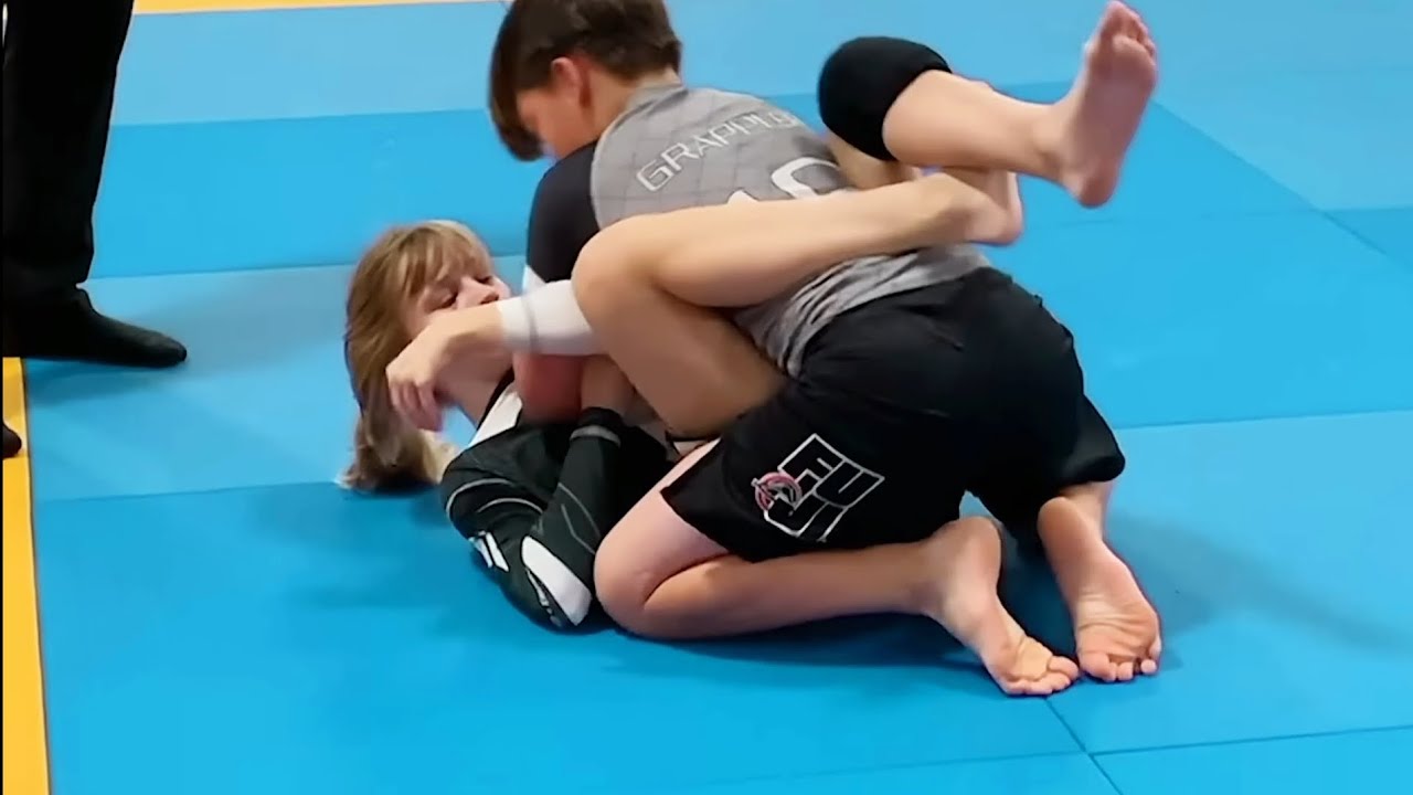 POWER BATTLE GIRL VS BOY, 🏆 AND SPEED VS STENGHT 😱 WRESTLING 