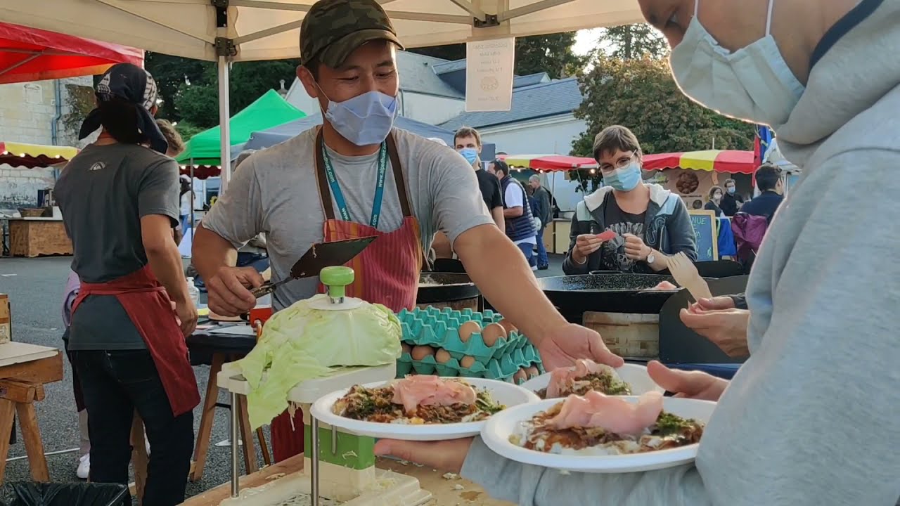 世界一周の途中でフランス•中世の街アンボアーズの夜市でお好み焼き焼いたらひっきりなしにお客さんがぁぁ/OKONOMI-YAKI au marché nocturne d'Amboise 2021