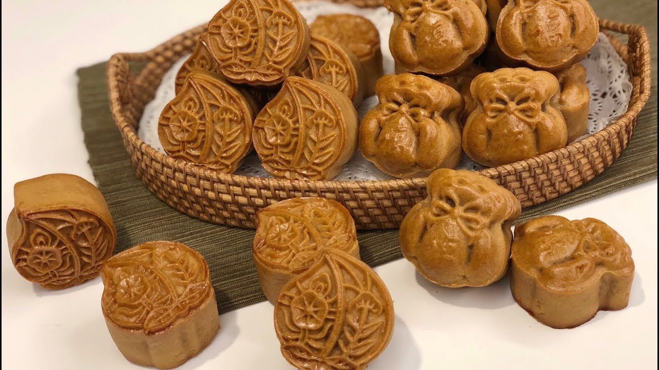 莲蓉鸡丝迷你月饼 Lotus Seed Paste Chicken Floss Mooncake