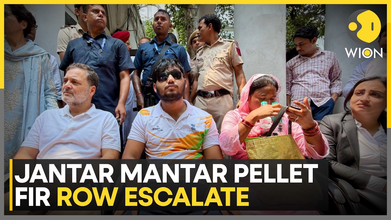 Rahul Gandhi Stages Sit-In As Congress Escalates Jantar Mantar Pellet FIR Row | WION