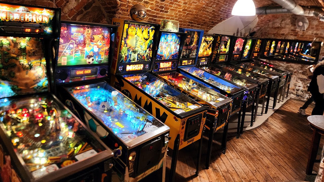 Video Game Arcade Tours - Kraków Pinball Museum (Krakow, Poland) 🇵🇱
