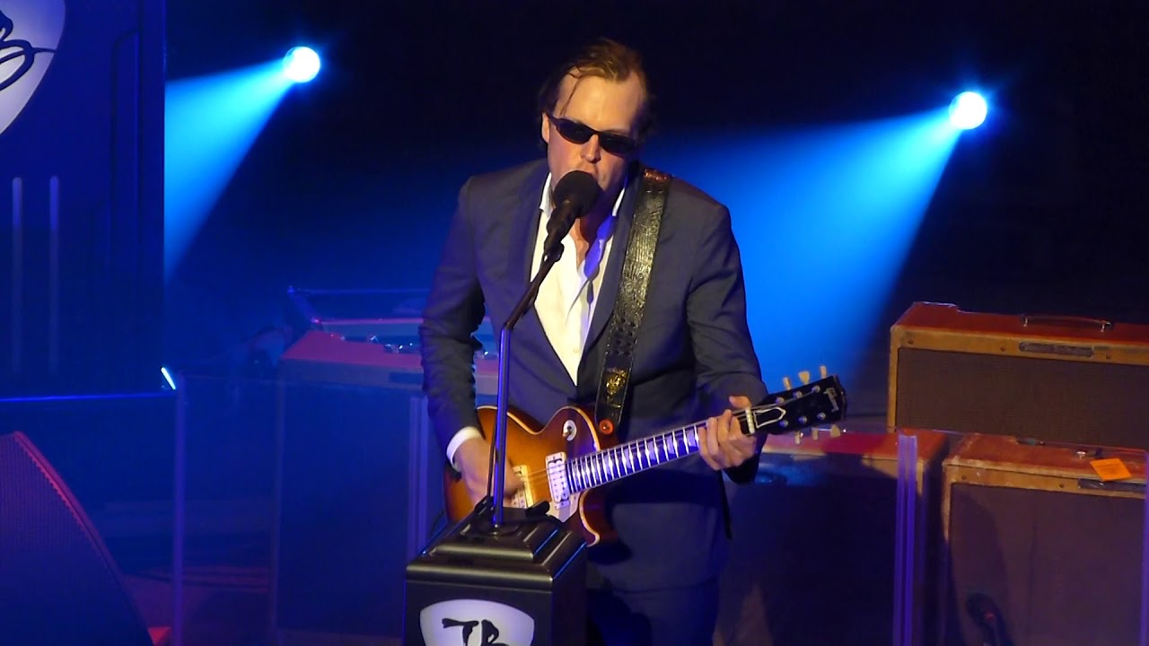Joe Bonamassa (Full Show) - 4/24/15 Orpheum Theatre - Minneapolis, MN