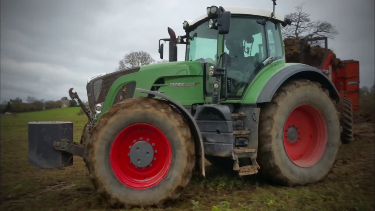 EPANDAGE DE FUMIER/MANURE/FENDT 924/SODIMAC RAFAL 1500/JCB/ETA BANNIER