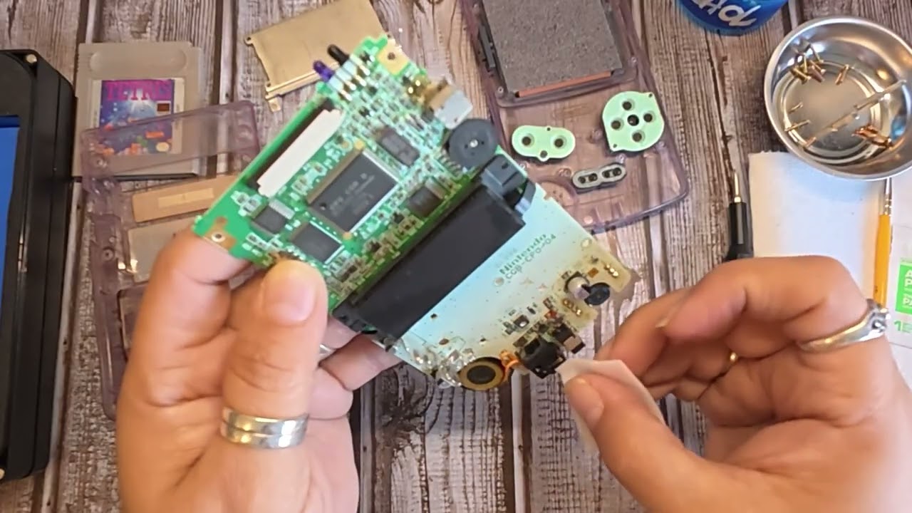 Tear down and reassembly of a Gameboy Color, will it work when I’m done?