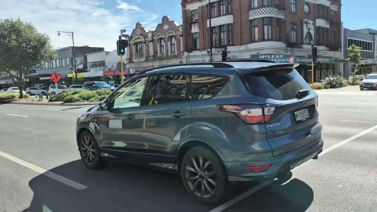 2022 Braums LED Traffic Lights | State Highway 6 & Don Street, Invercargill