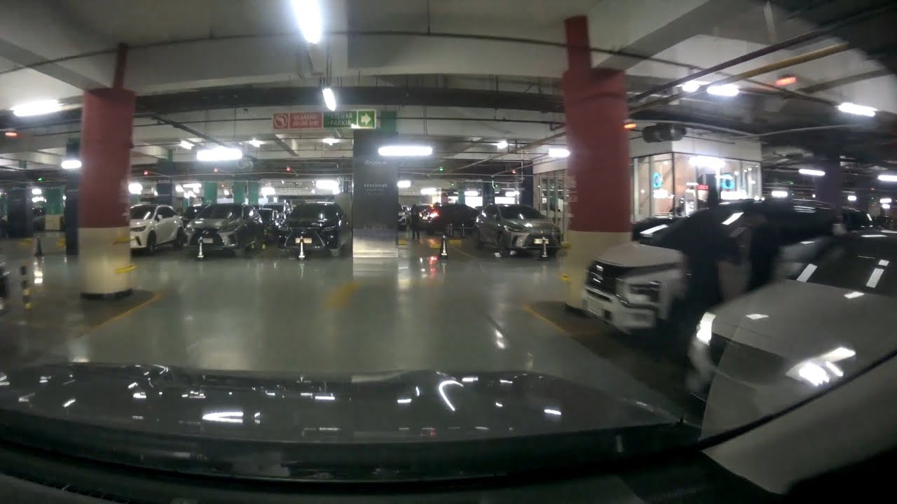 Tempat Parkir Basement PIK Avenue Mall Jakarta - 2025