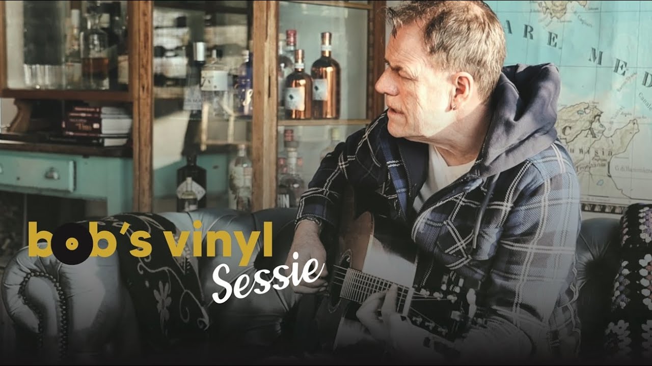 Martyn Joseph - Dolphins Make Me Cry (Live 2024) | Bob's Vinyl Sessie
