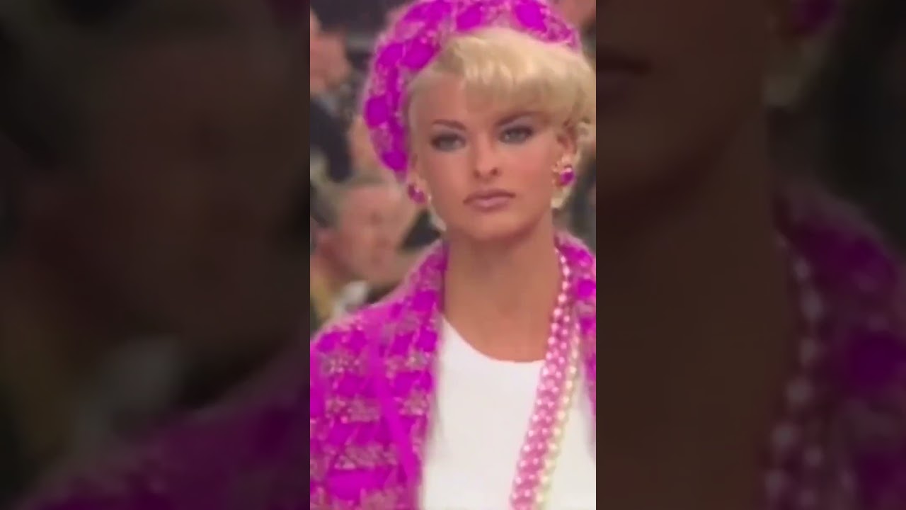 Old School 80s Model Linda Evangelista #runway #fashion #runwaymodel #fashionshow #clothes  #catwalk