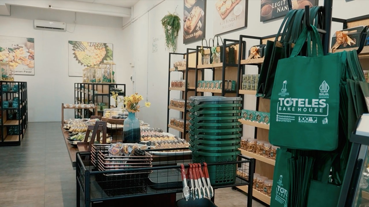 TOTELES Bake House