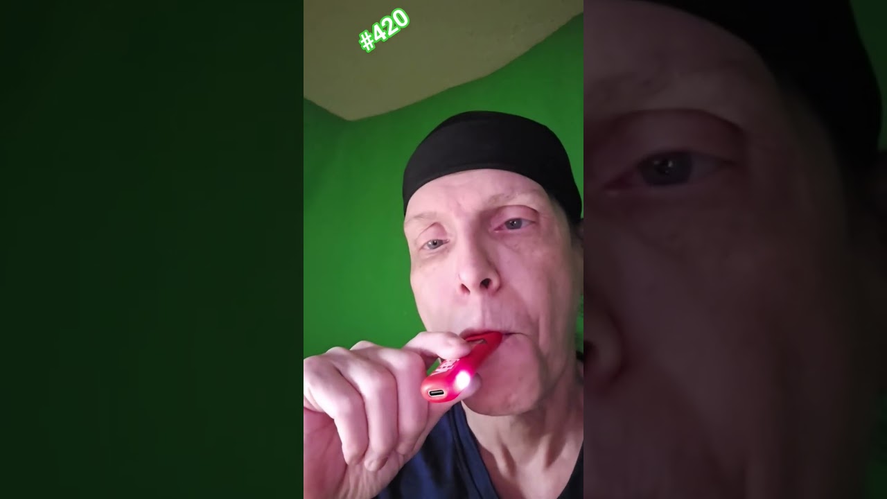 The Versus 1g Disposable  (.5g Bubba Kush vs .5g Dank Berry) #northern #ontario #canada #420 #710