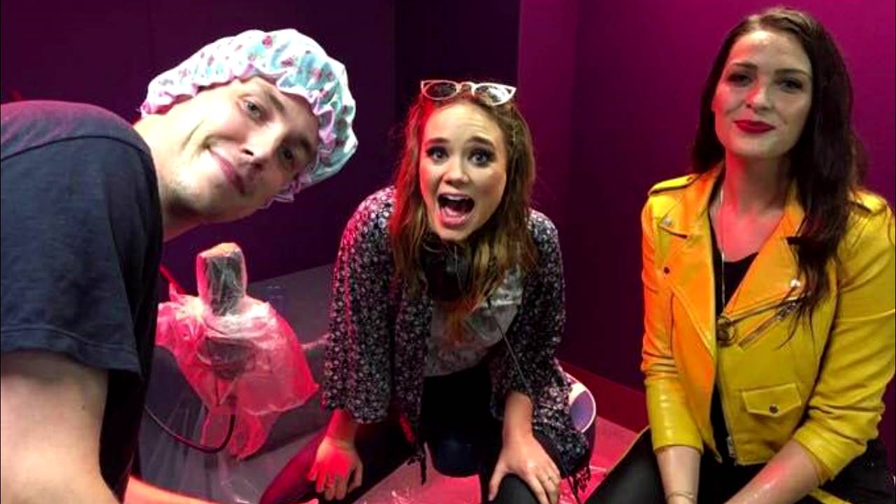 Anna Passey and Daisy Wood-Davis on BBCR1 04/08/16