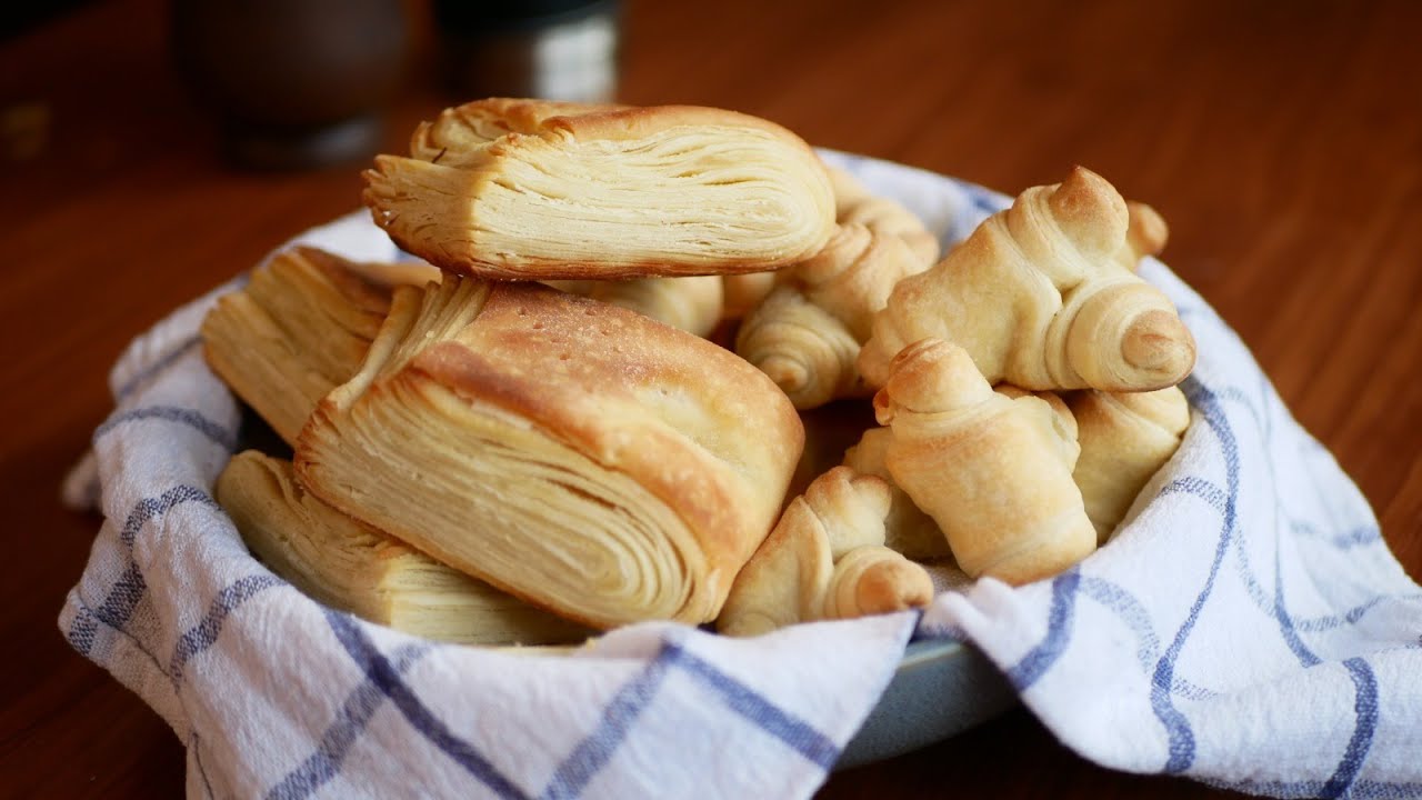 Libritos y cuernitos. Fáciles es y riquísimos. Ideales para la merienda!