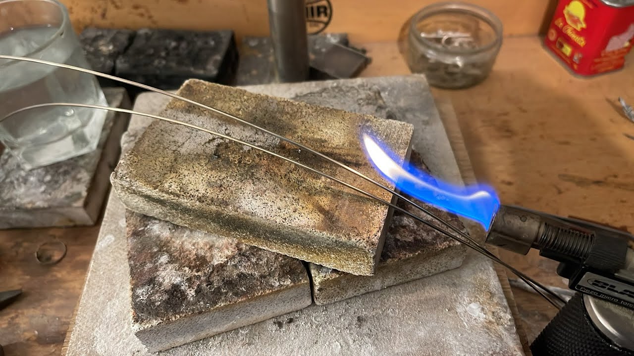 Roberts & Co Live: Annealing Process for Crafting 9ct Gold Wire