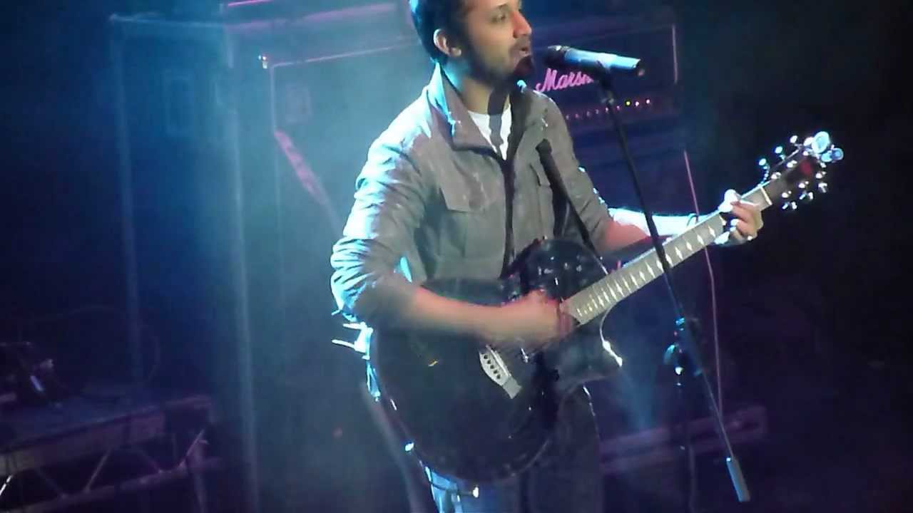 Atif Aslam Live - Ankhon Se - Manchester Apollo