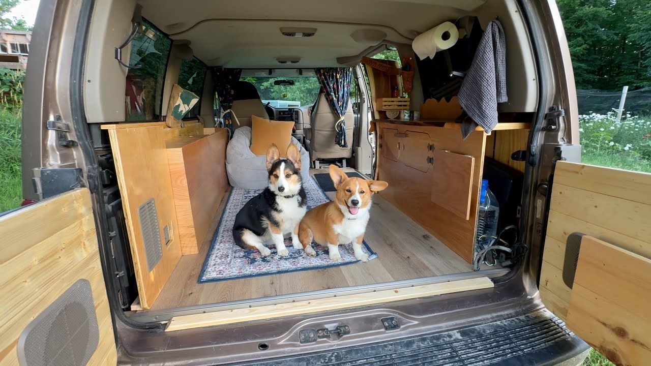 Simple Astro Van Camper- FULL TOUR