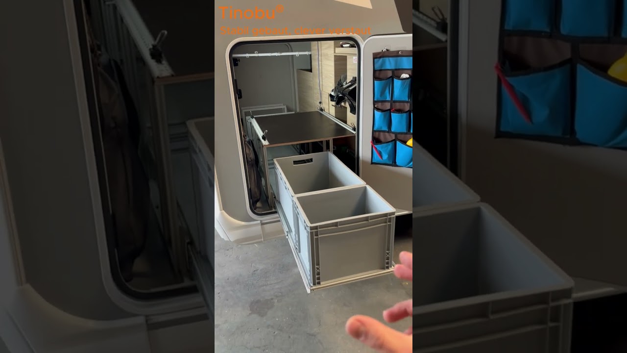 Heckauszug mit Ablage für noch mehr Stauraum - Platz in der Heckgarage optimal ausnutzen mit Tinobu®