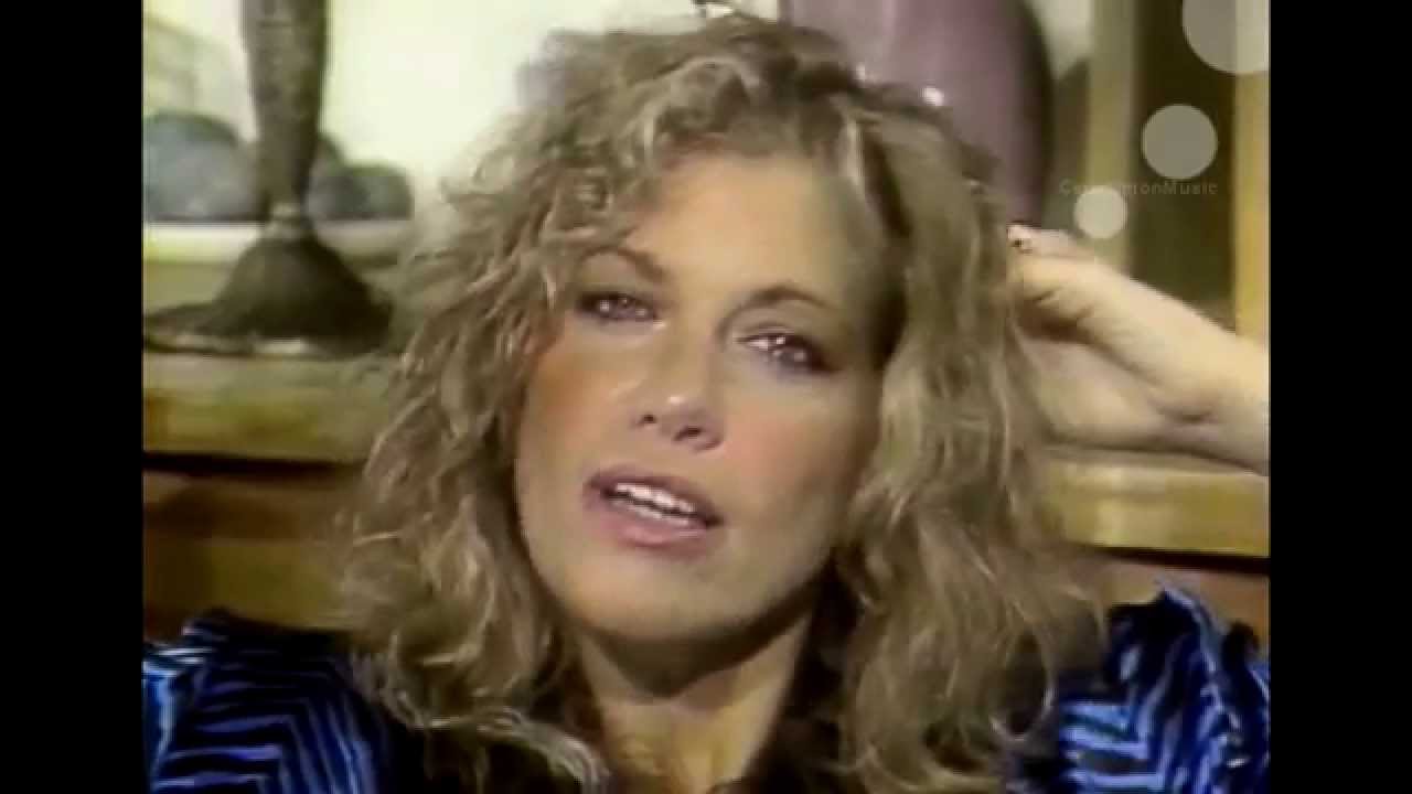 Carly Simon's engagement to Russ Kunkel (James' drummer)