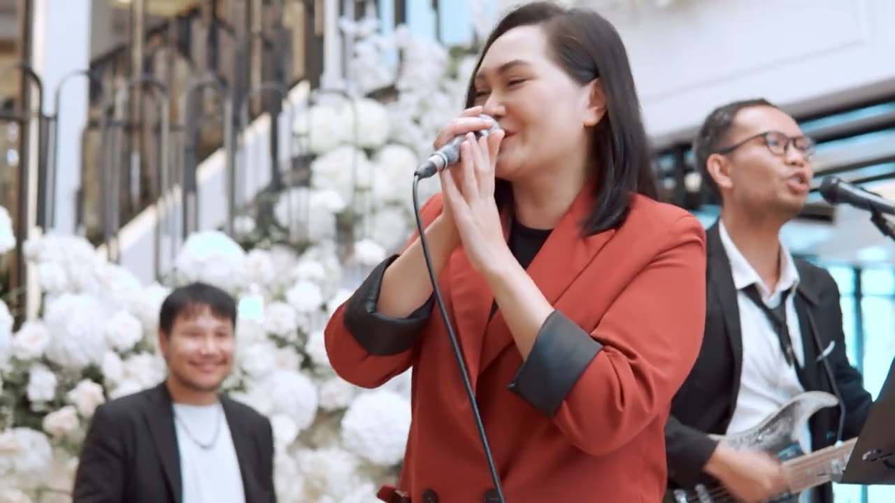รักคือฝันไป - สาวสาวสาว (cover) by The love song band #cover #music #coversong #livemusic #wedding #