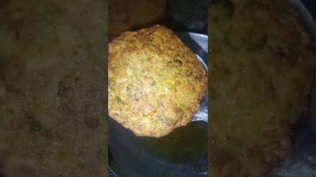 आज हमने रेसिपी में बनाए आलू मैदा की कचोरी#trending #food #subscribe #minivlog 